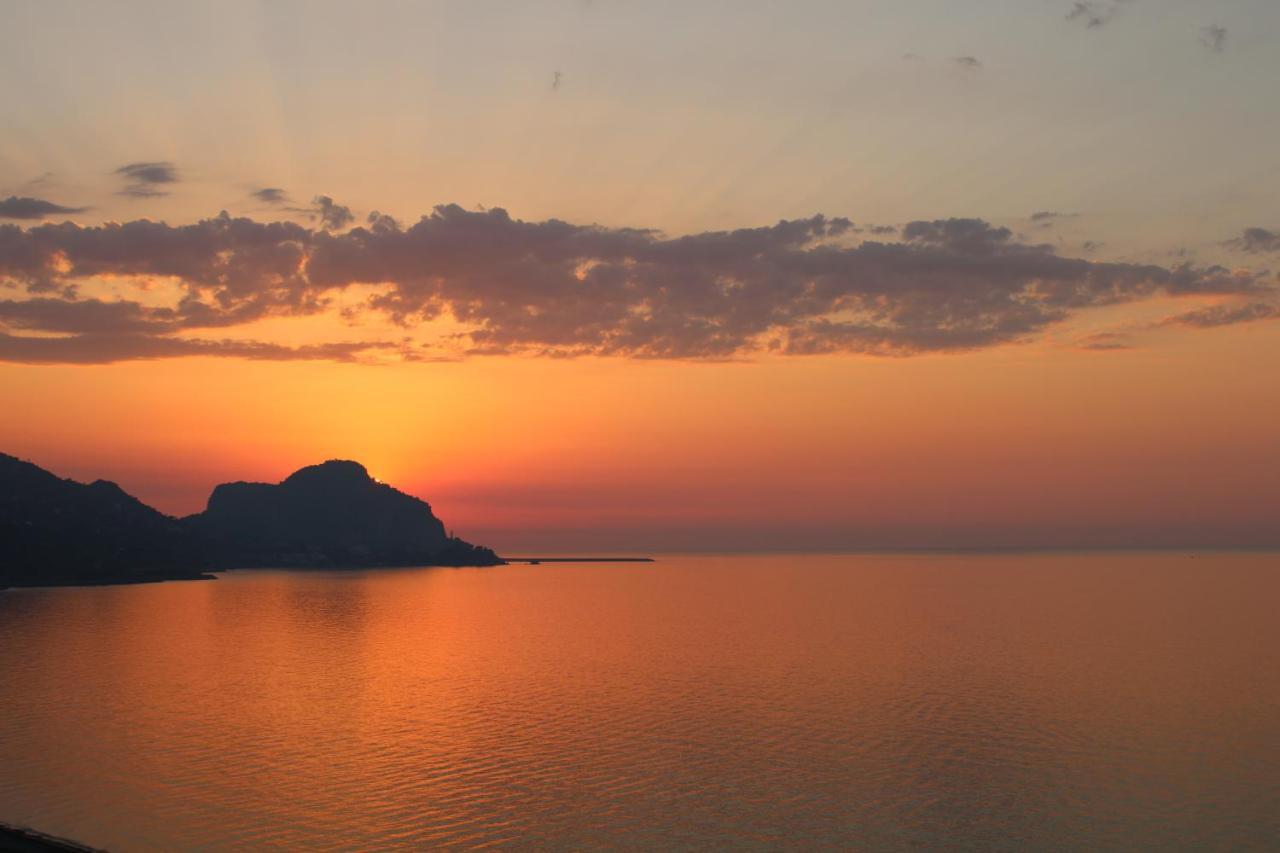 Cefalu Seaside Suite Exteriör bild