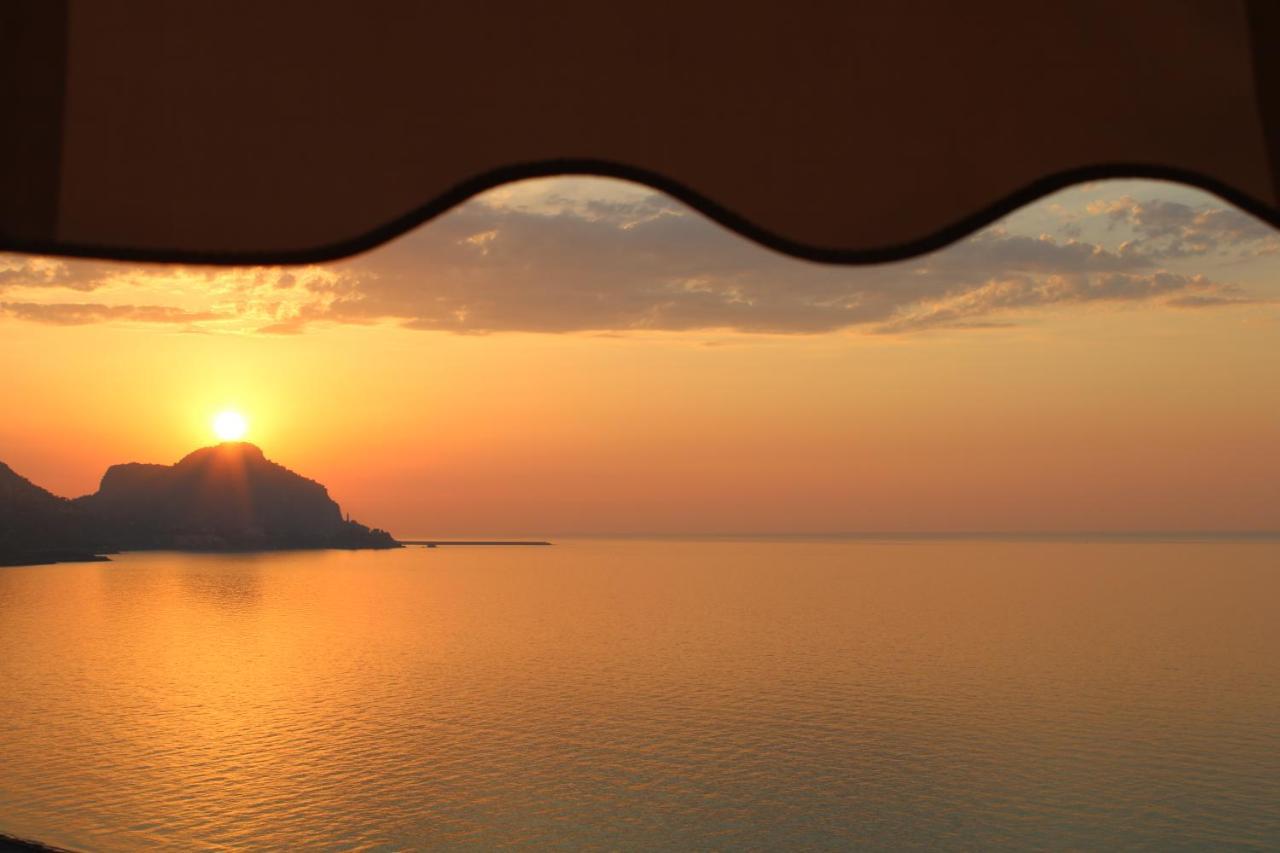 Cefalu Seaside Suite Exteriör bild